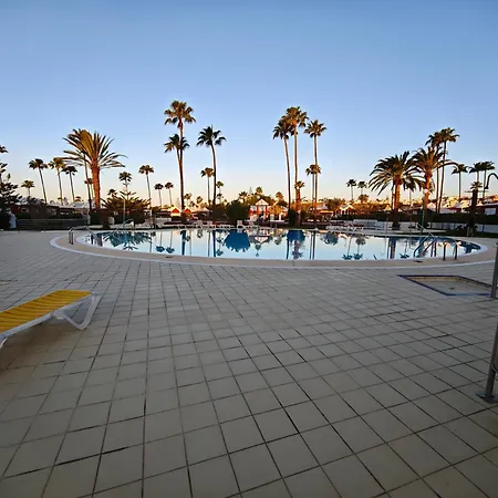 With Great Garden, Tunos